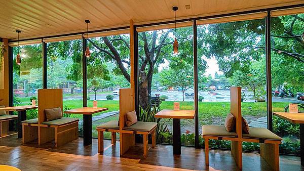 厚冶 Bakery & Cafe