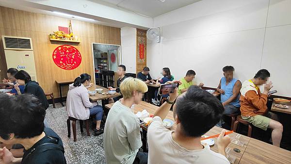 老麵店｜隱藏在巷弄裡的７０年老字號麵店