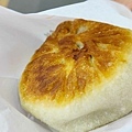 老家餡餅創始店｜要排隊等２０分鐘以上才能吃到的爆湯汁餡餅