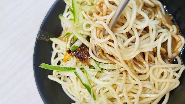 18度C頂級麻醬現做涼麵