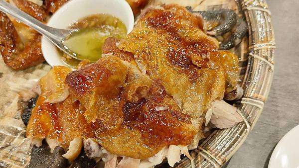 關子嶺紅雞城(甕缸雞) 關子嶺紅雞城(甕缸雞)