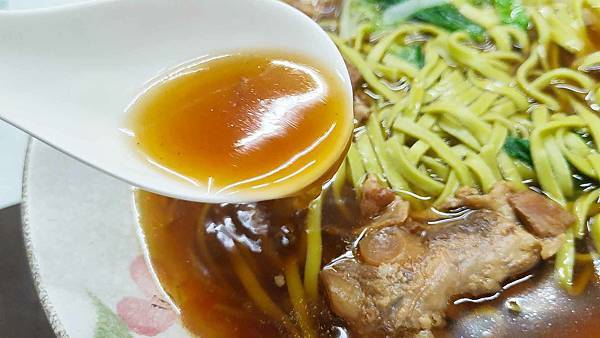 祥發養生蔬菜排骨麵食館