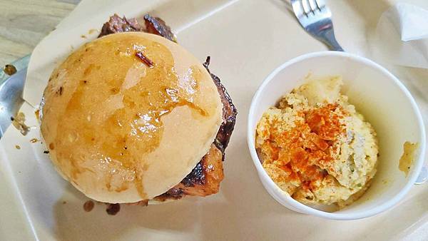 Bogart's Smokehouse Taipei (美式木柴烤肉屋)