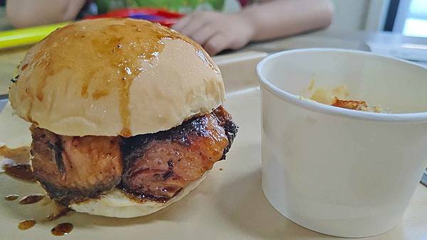 Bogart's Smokehouse Taipei (美式木柴烤肉屋)