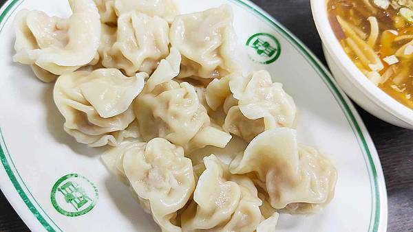 鍋貼水餃牛肉麵