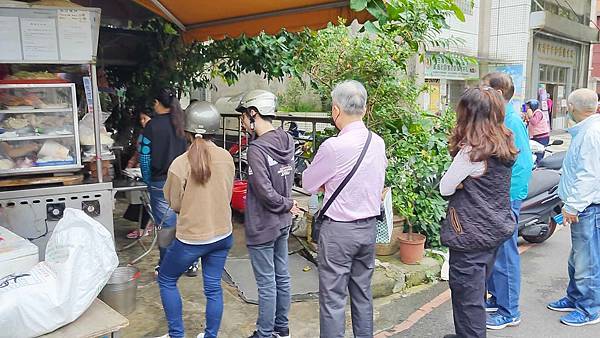 南山路4巷巷口麵攤