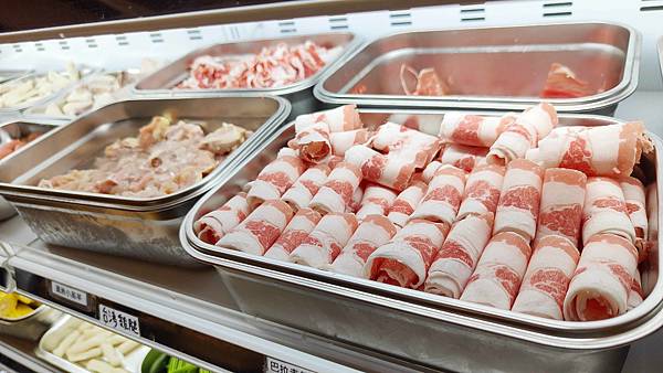 何家香香麻辣鴛鴦鍋