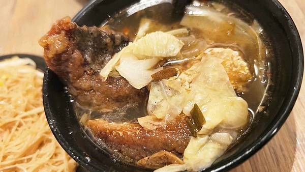 娥嬤炖鰻 （原昌吉紅燒鰻）