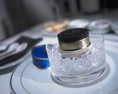 香港機場新餐廳 轉機時來口頂級魚子醬吧! caviar