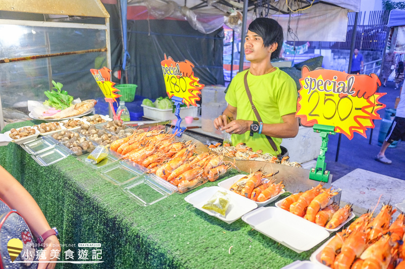 拉差達火車夜市-曼谷交通最方便的觀光夜市Train Night Market Srinakarin (17).jpg