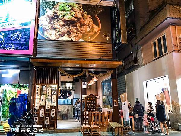 川牛木石亭一中店 一中街高cp值100元牛丼 平價大份量學生餐廳 雞湯免費喝 現場大火炙燒的美味燒肉 午餐 晚餐人氣店家