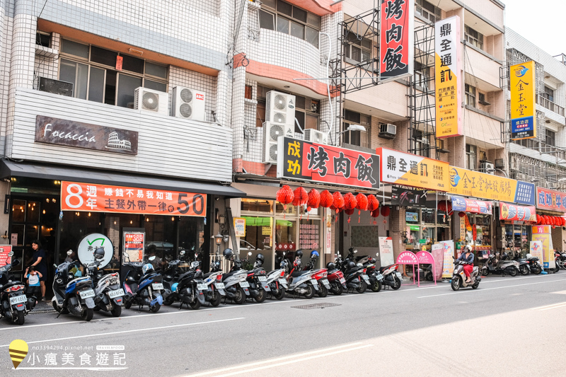 弗卡夏 台中大里義式料理吃到飽餐廳 平日價位389元 假日439元免服務費 菜單 披薩 義大利麵 炸雞無限吃 大學生 家庭聚餐推薦 小瘋美食遊記