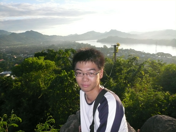 Luang Prabang的小山丘上看日落