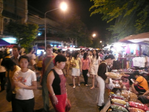 清邁超大sunday market