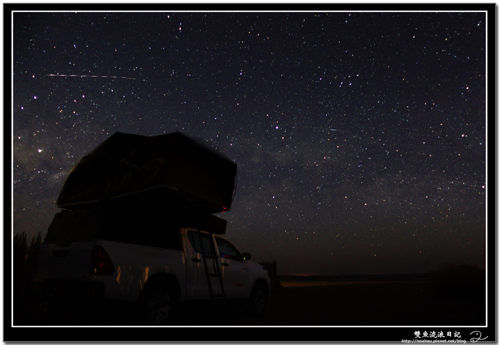 0 露營車 星空 帳棚左上角有流星劃過 DSC06357.jpg