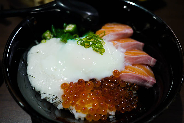 鮭魚親子丼