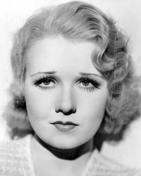 anita page 總是一副八字垂眉，楚楚可憐的形象