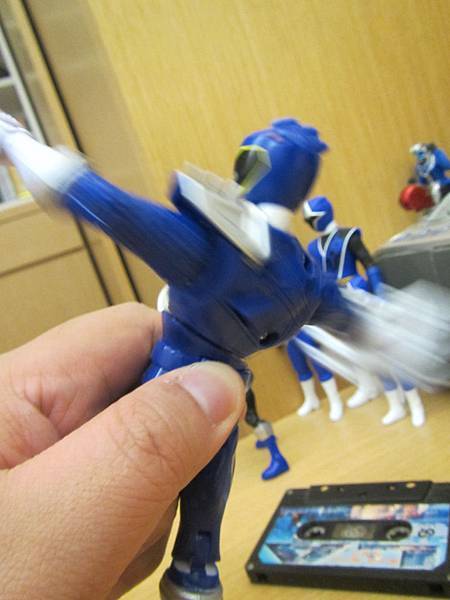 Dino Charge Blue18