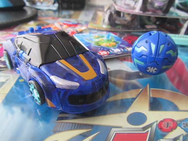 威甲車神04 威甲車神04