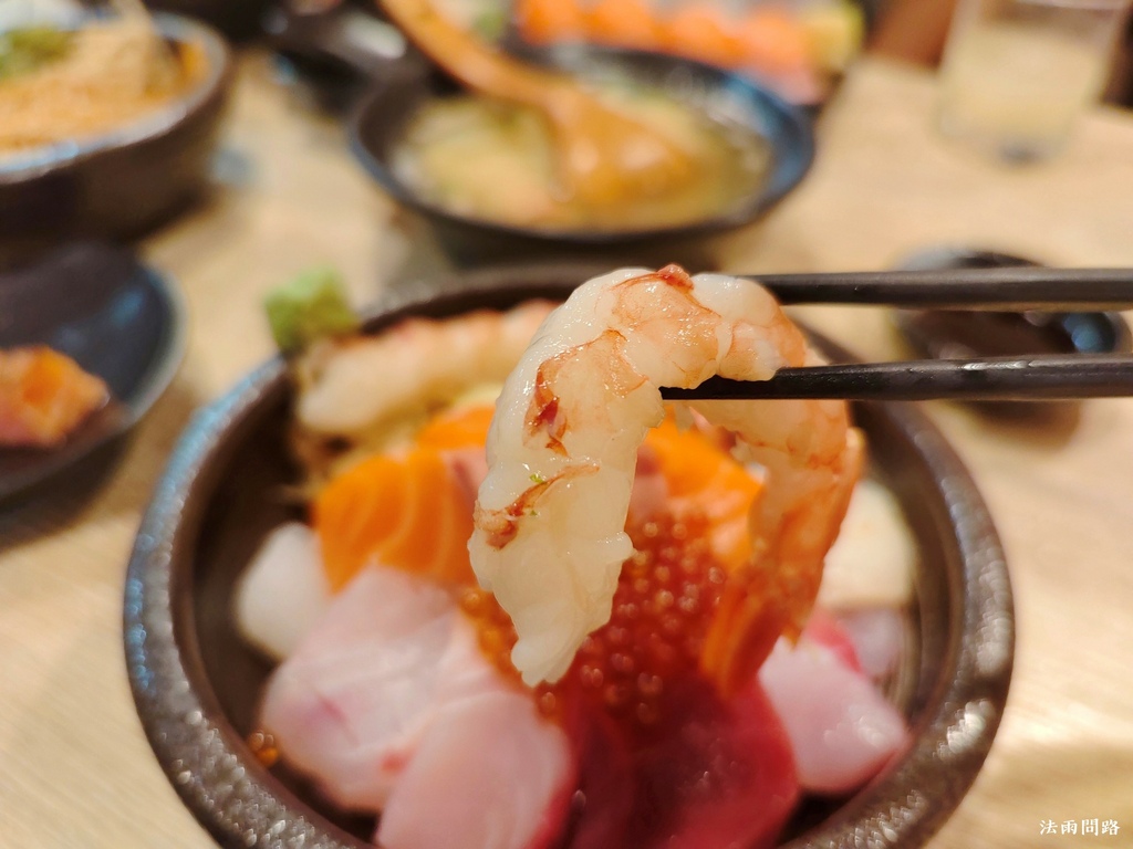 南門鯤丼，中正紀念堂日式料理推薦，台北新鮮生魚片 天使紅蝦