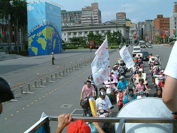 九月九車隊總統府05.jpg