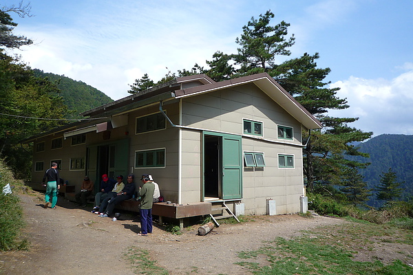 雲稜山屋.JPG