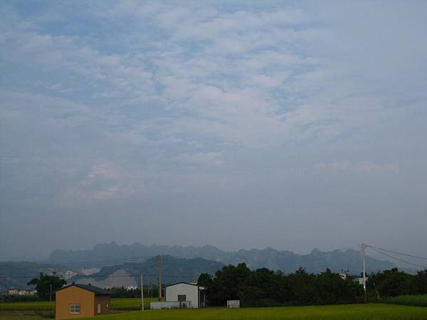 無盡的九九連峰.JPG