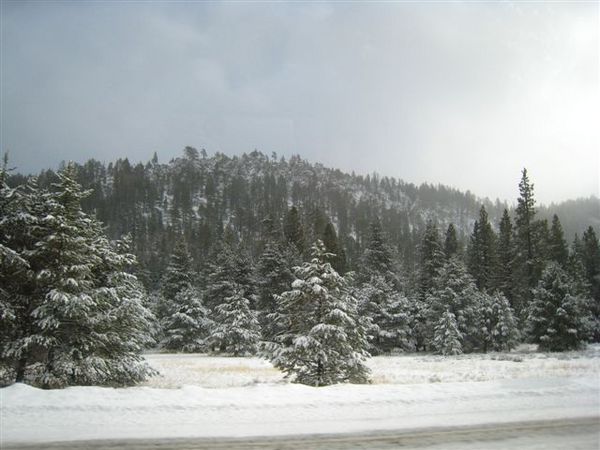 積雪越來越厚了