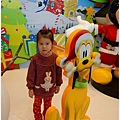 03-1011129disney xmas2