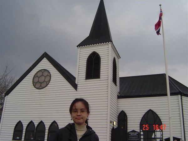 me in front of Nowegian Church 02.JPG