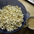 0414 movie snack-popcorn&amp;pearl mlik tea.jpg