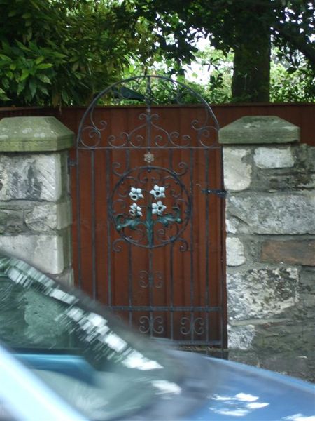 4 flowers gate.jpg