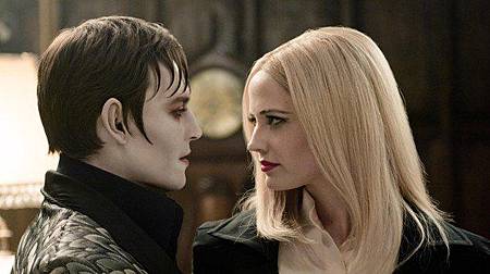 dark-shadows-movie-image-johnny-depp-eva-green.jpg dark-shadows-movie-image-johnny-depp-eva-green.jpg