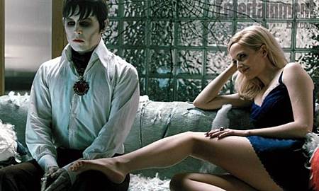 dark-shadows41.jpg dark-shadows41.jpg