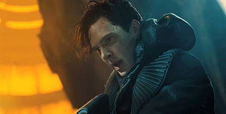 Star-Trek-into-Darkness-Benedict-Cumberbatch-villain.jpg Star-Trek-into-Darkness-Benedict-Cumberbatch-villain.jpg