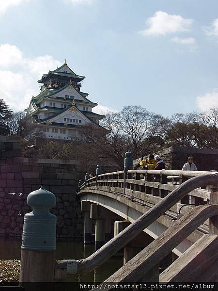 大阪城天守閣後極樂橋01.JPG