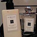 Jo Malone hand & body lotion (White jasmine and mint)