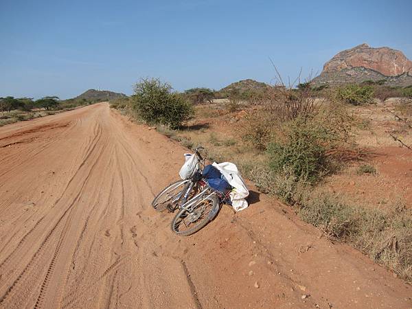 肯亞北部,由邊境城市Moyale至Merille的惡劣路面