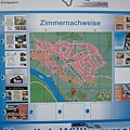 村鎮住宿地圖，德國與奧地利位於多瑙河與萊茵河自行車道上的聚落多有類似的指標地圖供旅客參考，十分貼心的設計。