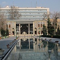 德黑蘭的景點，包含Azadi monument（自由雕像），Milad tower，與golestan palace（玫瑰宮殿）等