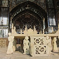 德黑蘭的景點，包含Azadi monument（自由雕像），Milad tower，與golestan palace（玫瑰宮殿）等