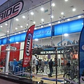 捷安特在杜拜的經銷點之一－ride bike shop