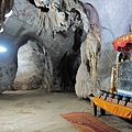 2/25 Tham pha cave.jpg