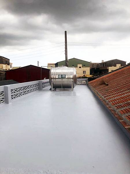39廁所屋頂防水.jpg