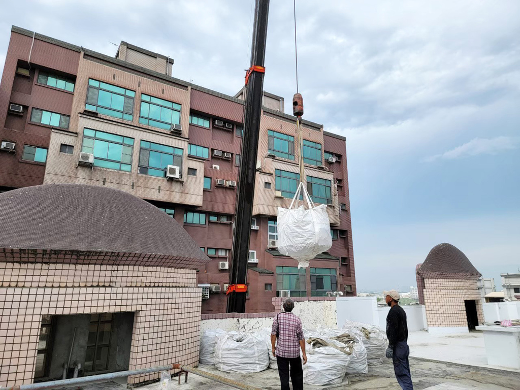 胖匠房屋修繕防水油漆工程,台南屋頂漏水整治防水層,台南屋頂防水工程,台南防水抓漏推薦11.jpg