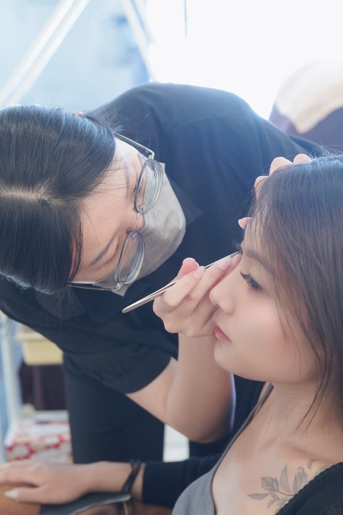 台南美睫推薦：FILF小資美顏館接睫毛分享，素顏也能美翻天！