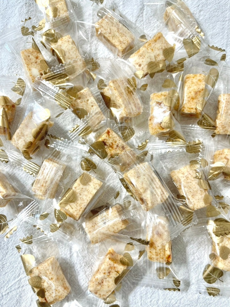 高雄牛軋糖推薦：六度本舖牛軋糖開箱！手工揉糖、烏魚子牛軋糖超