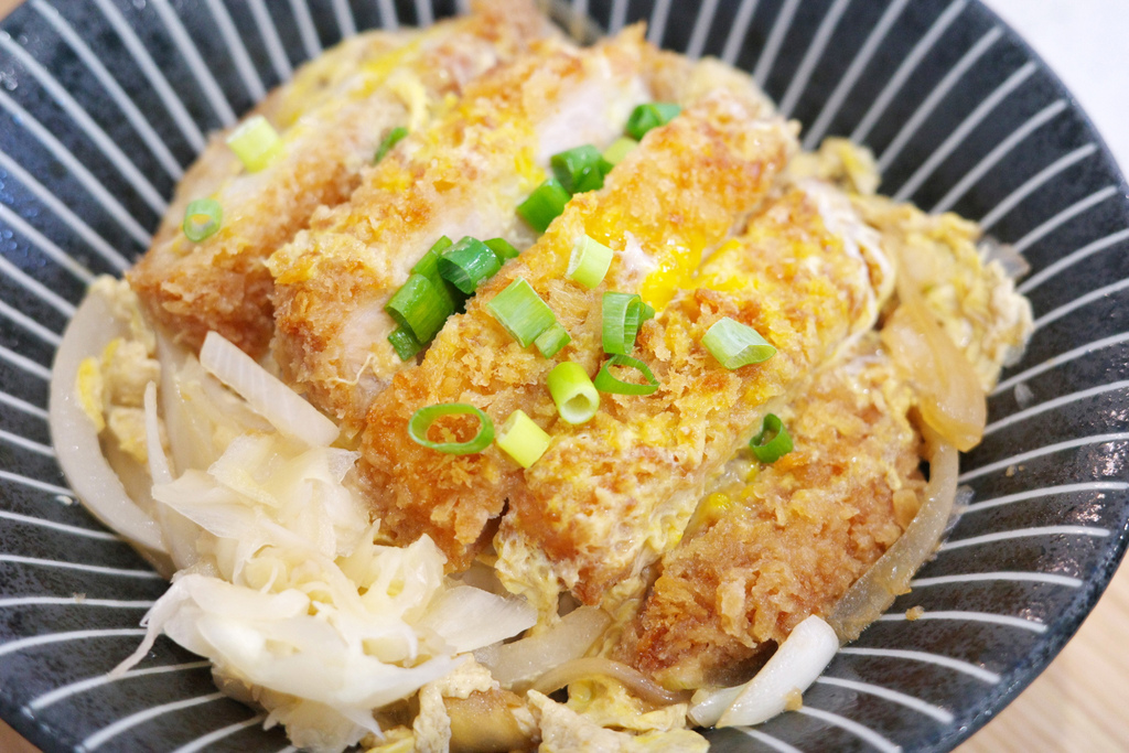 台南美食│寶煲餐飲食記分享│炸蝦咖哩、麻辣水煮魚、鱸魚粥都好