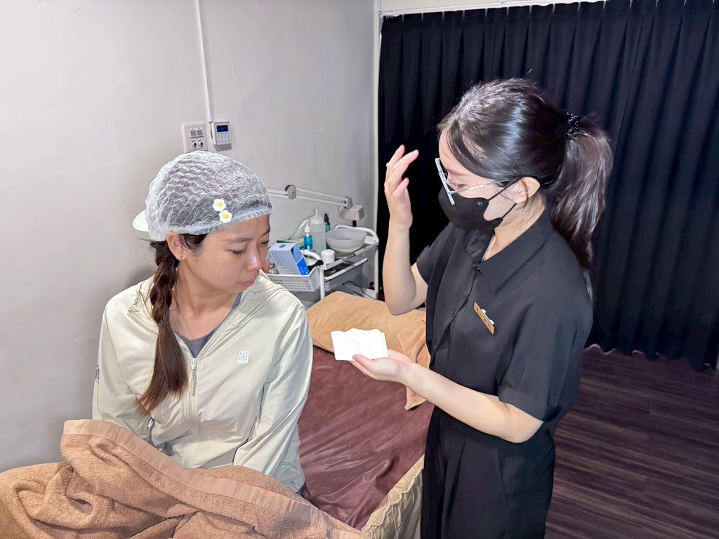 【台南美容推薦】FILF小資美顏館｜清粉刺＋杏仁酸保養心得｜