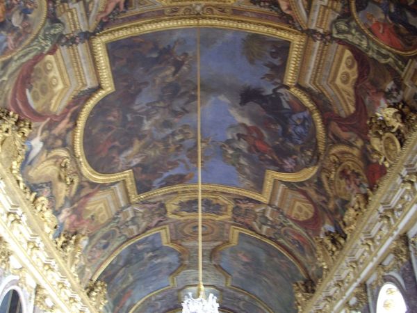 天花板~不過梵蒂岡的天花板比較正